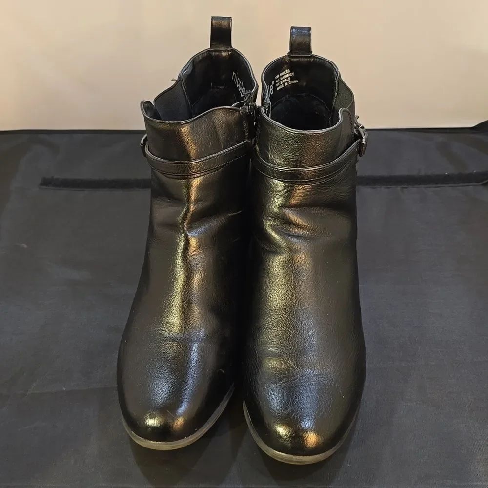 NICOLE ZIPPER CLOSURE ROUND-TOE WOMEN'S ANKLE BOOTIES - Picture 2 of 15